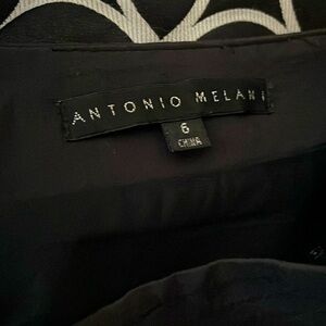 Antonio melani size 6 (very fitted)  black and white graphic